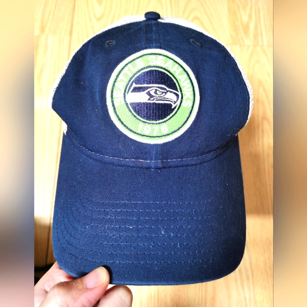 New Era Men's NFL Seattle Seahawks 1976 Mesh Back Cap Hat
